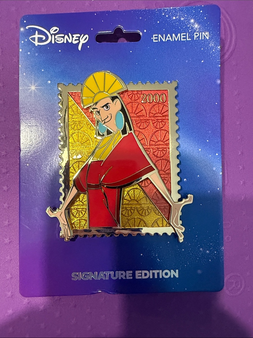 Disney PALM Signature Edi 400 Pin -Kuzco Royal Stamp Pink Ala Mode